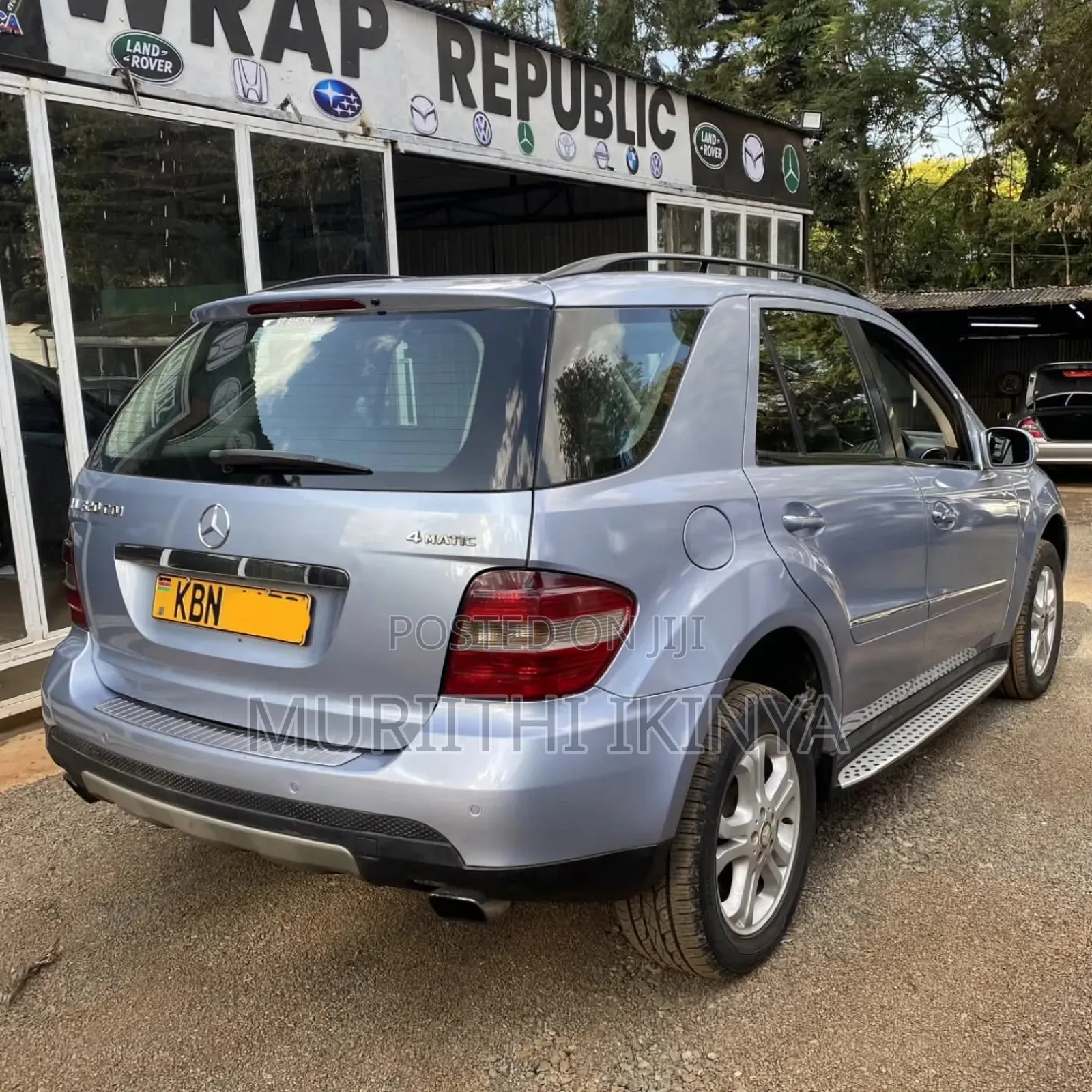 Mercedes-Benz C320 2009 Blue