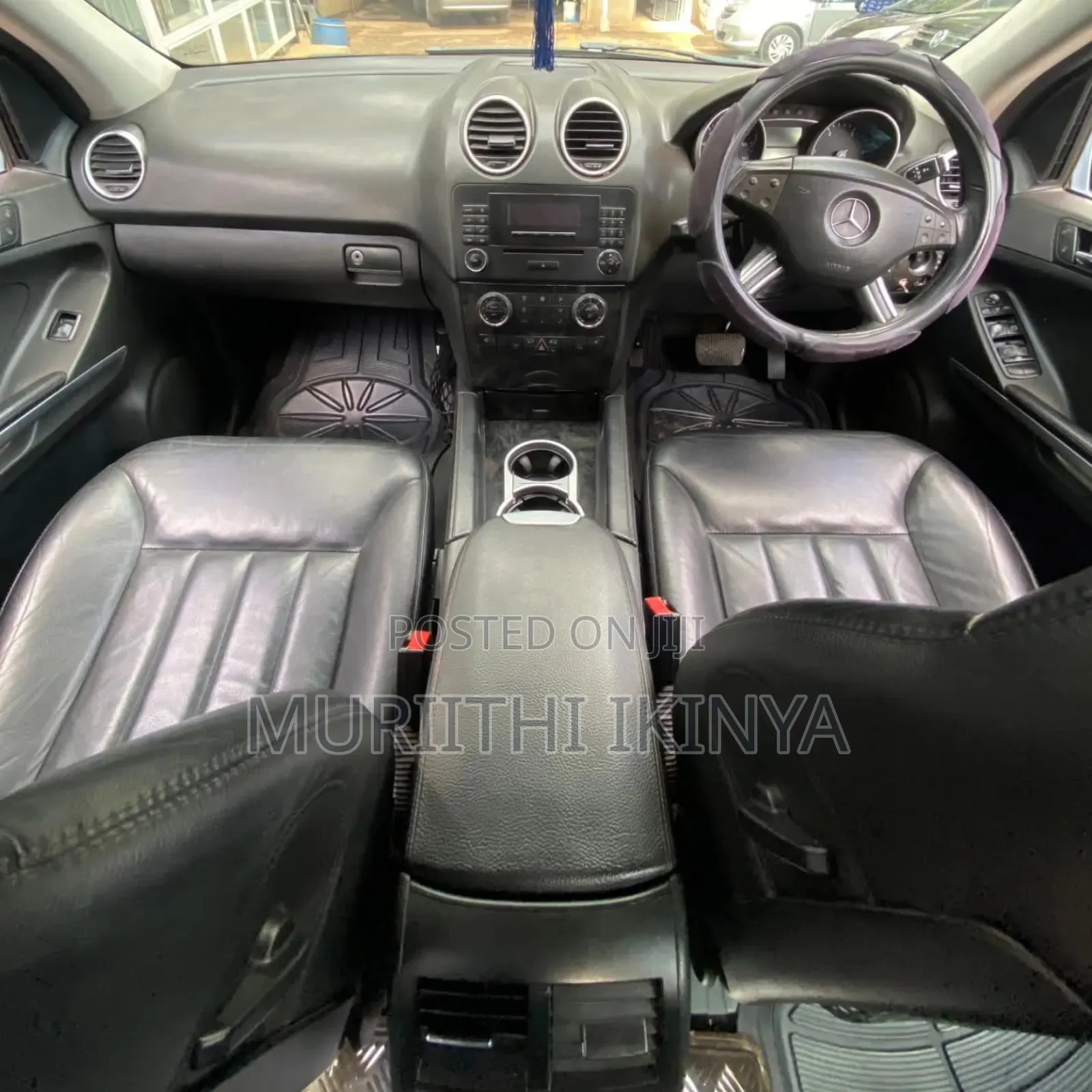 Mercedes-Benz C320 2009 Blue