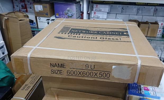 9u Wall-Mounted Network Cabinet Data Center 600x600 9u Cabinet