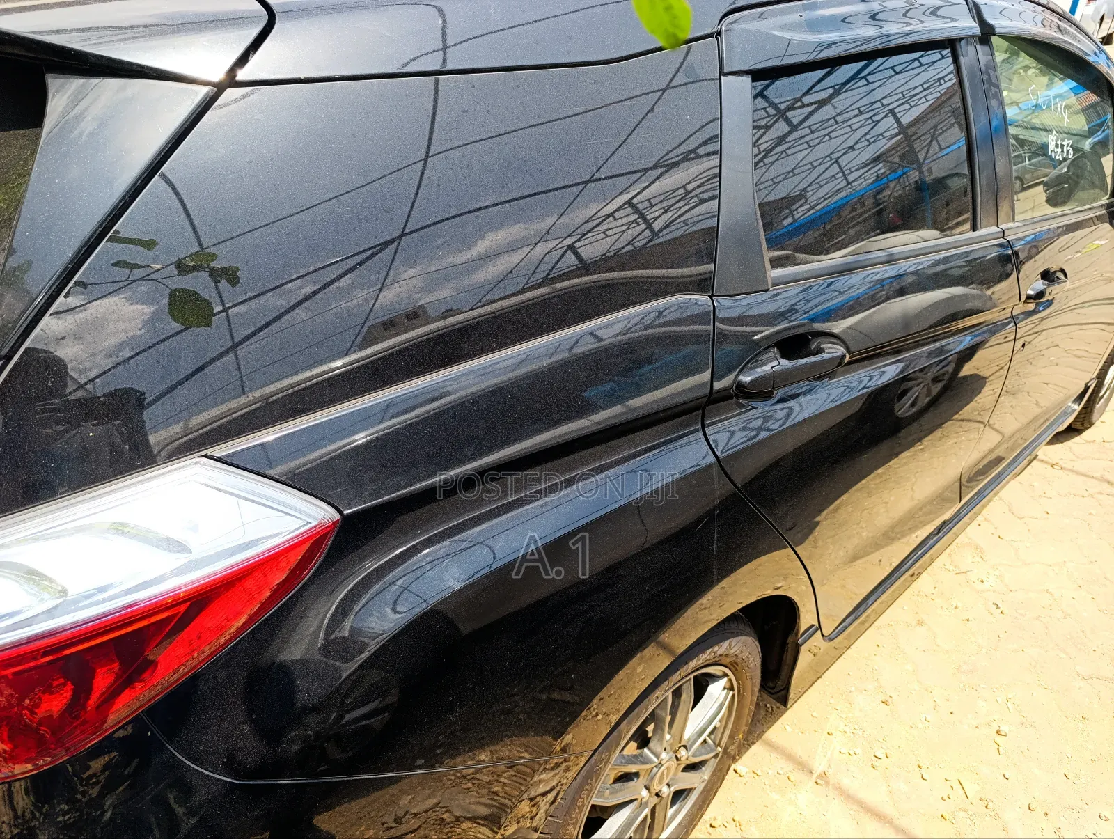 Honda Fit Shuttle 1.5 Hybrid 2WD 2018 Black