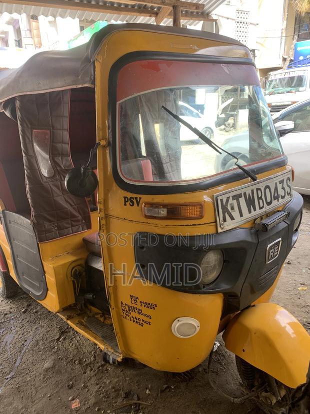 Bajaj RE 2022 Yellow - thumbnail 5