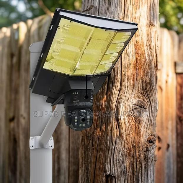 Alarm Warning Light 12mp 4g PTZ Multiple Lens Camera Solar Streetlight