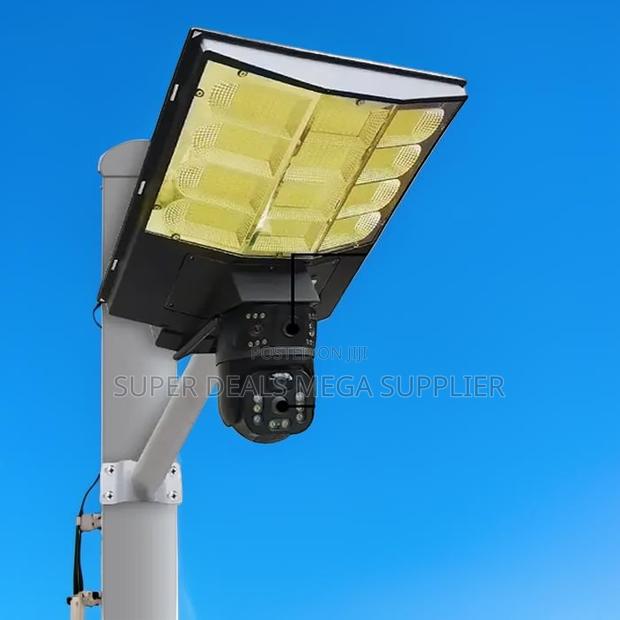 Audio Recording 12mp 4g PTZ Multiple Lens Camera Solar Street Light
