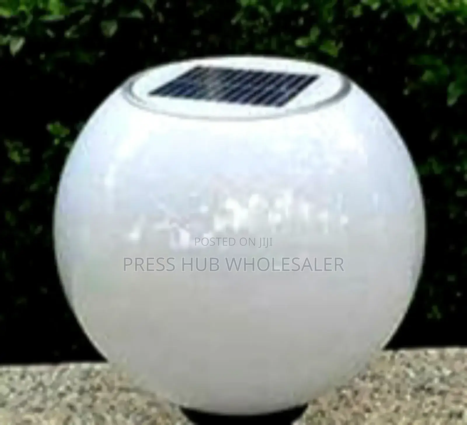 Solar Lawn Lights: 