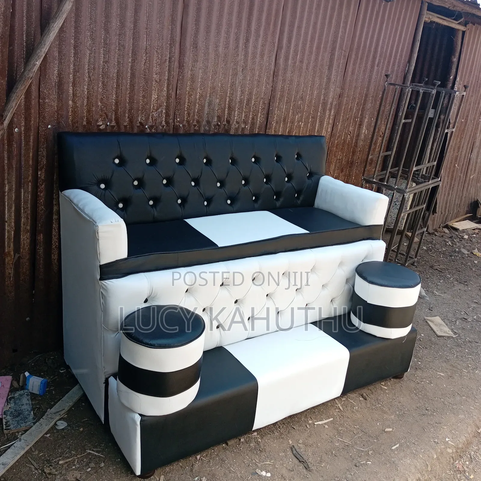Pedicure Chairs Black and White With a Puff