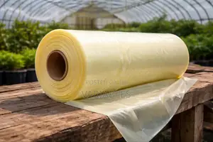 Greenhouse Sheet Keeps Crops Warm During Cold Seasons Away From Frost