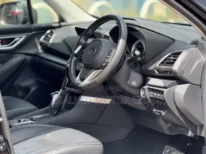 Subaru Forester Premium AWD 2019 Black
