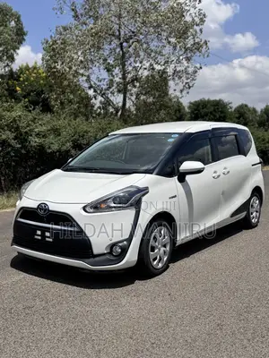 Toyota Sienta 2018 Black