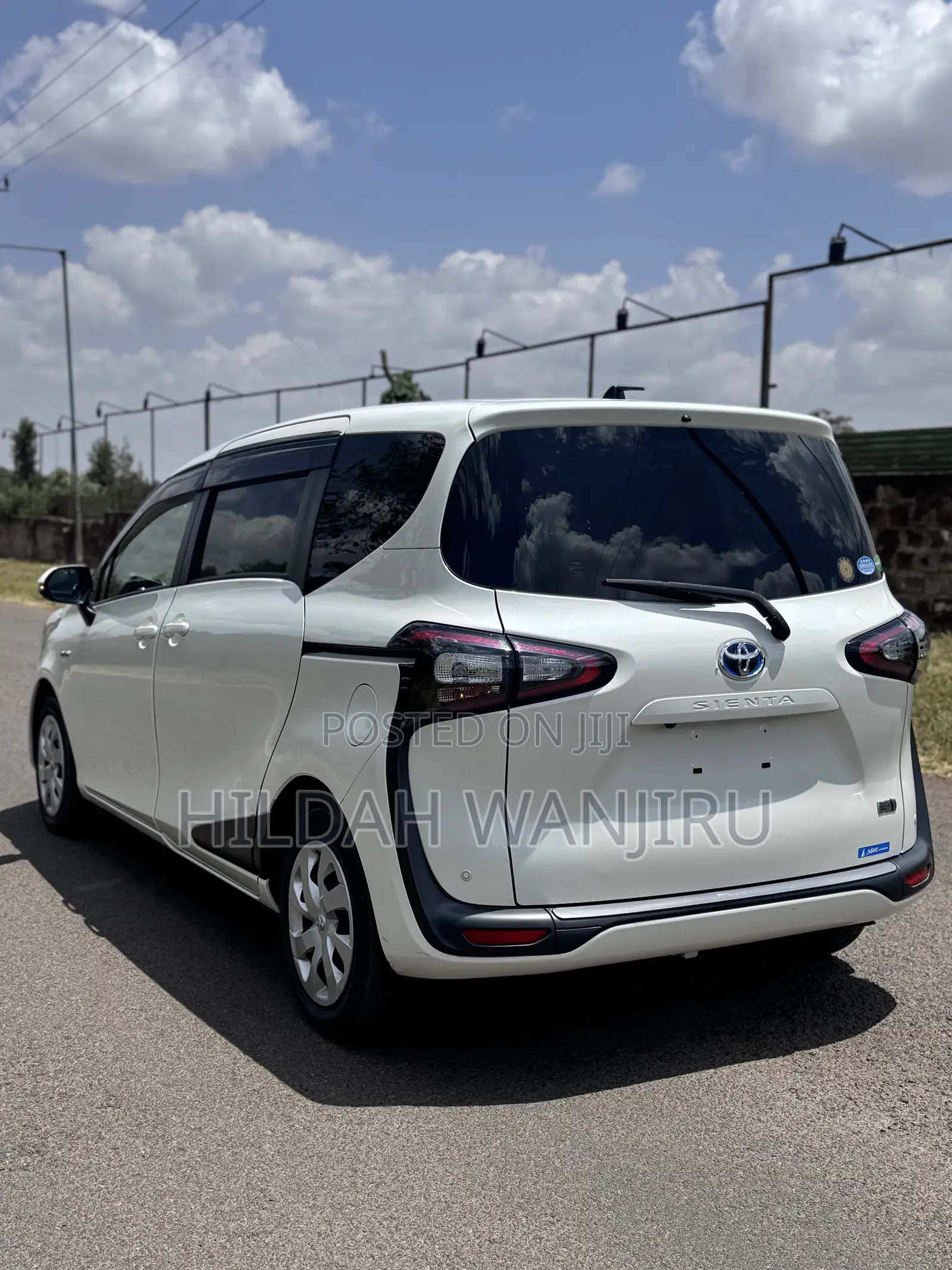 Toyota Sienta 2018 Black