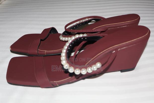 Ladies Shoes - thumbnail 3