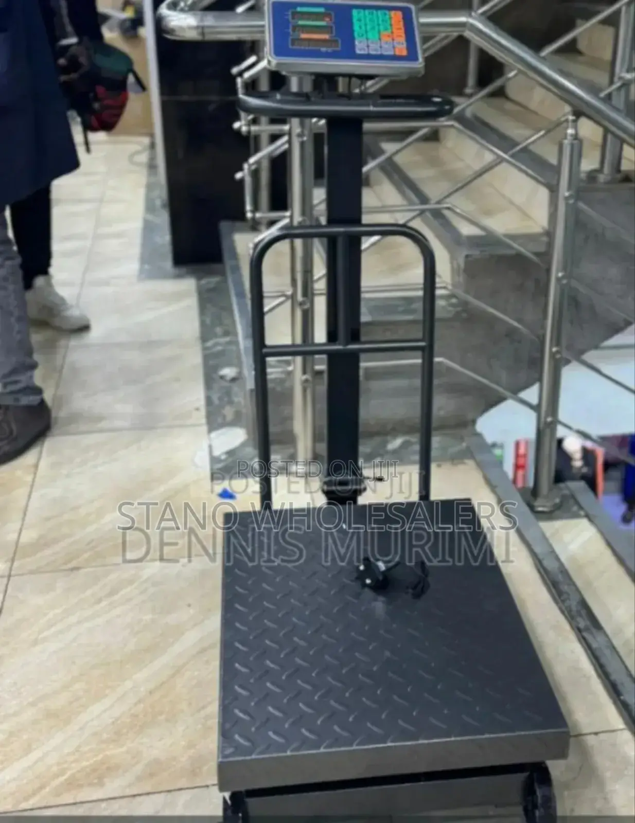 With Holders. New 600kgs Platform Scale