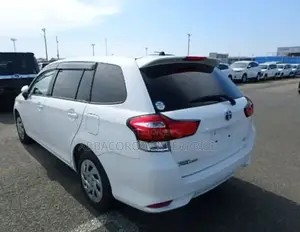 Toyota Corolla Fielder 1.5 Hybrid FWD 2020 White