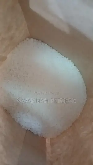 Granular Urea, Commonly Used as a High-Nitrogen Fertilizer -1kg