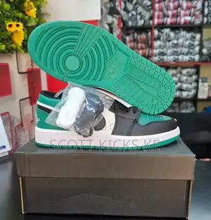 Jordan 1 Green Toe
