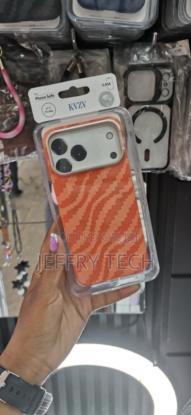 Fugly iPhone 17 Pro Max Aramid Carbon Fiber Texture Thin Cover -Orange - thumbnail 3
