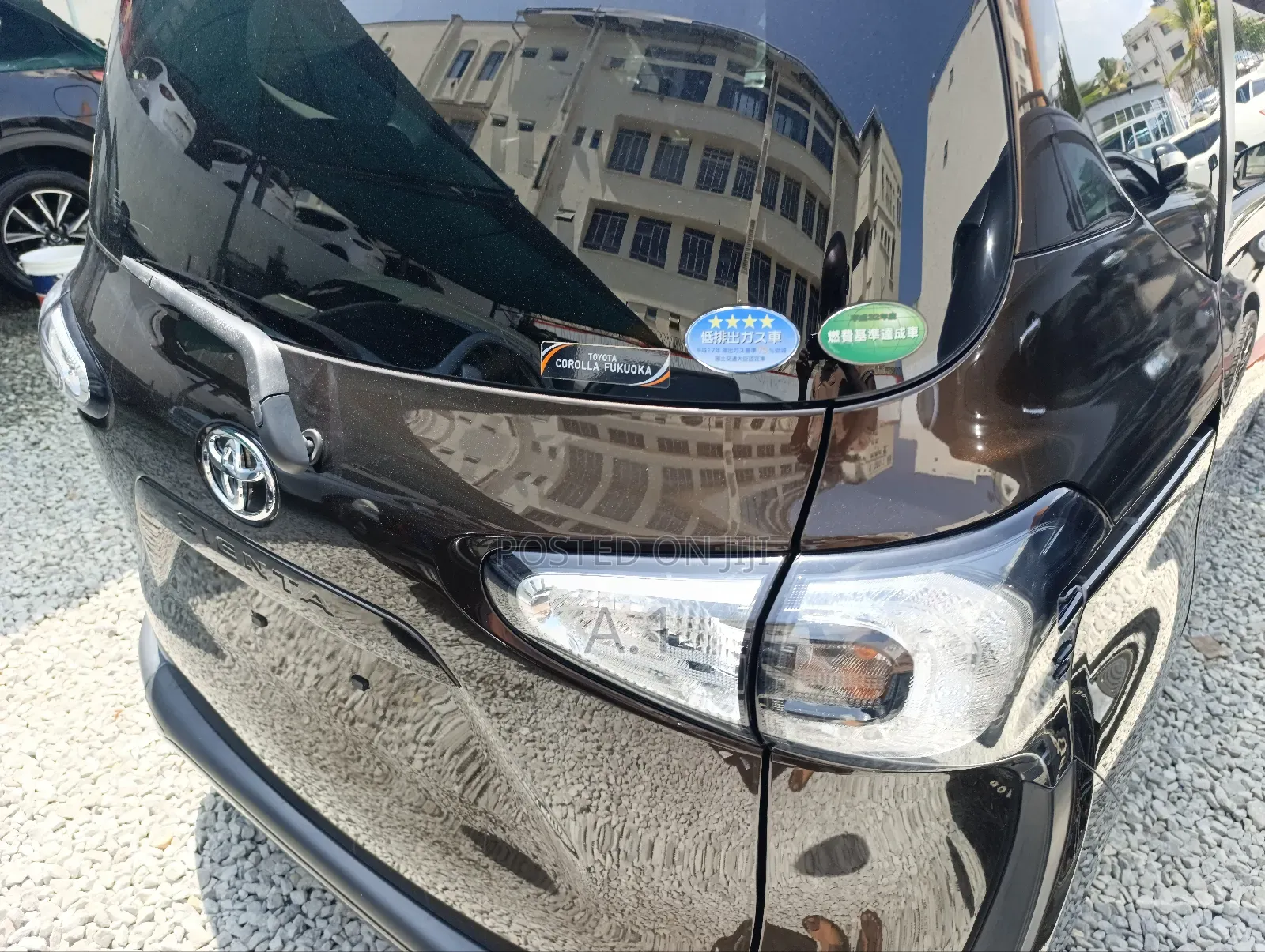 Toyota Sienta 1.5 FWD 2018 Brown