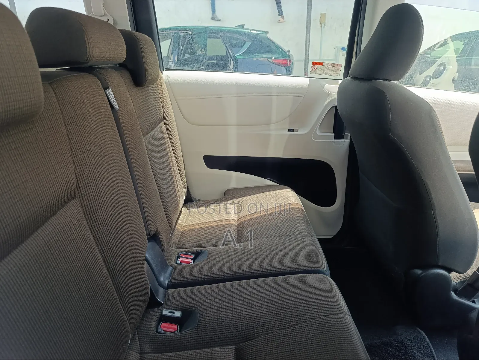 Toyota Sienta 1.5 FWD 2018 Brown