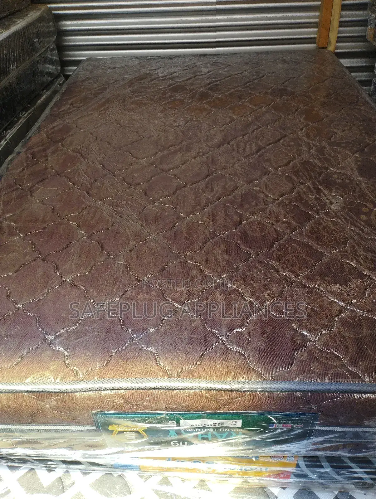 Raha Spring 4×6×10 Inch Quilted Mattress