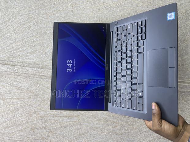 Laptop Dell Latitude 7390 8GB Intel Core I5 SSD 256GB - main view