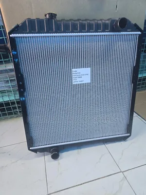 Isuzu Frr33 6hh1 Plastic Tank Radiator Assy