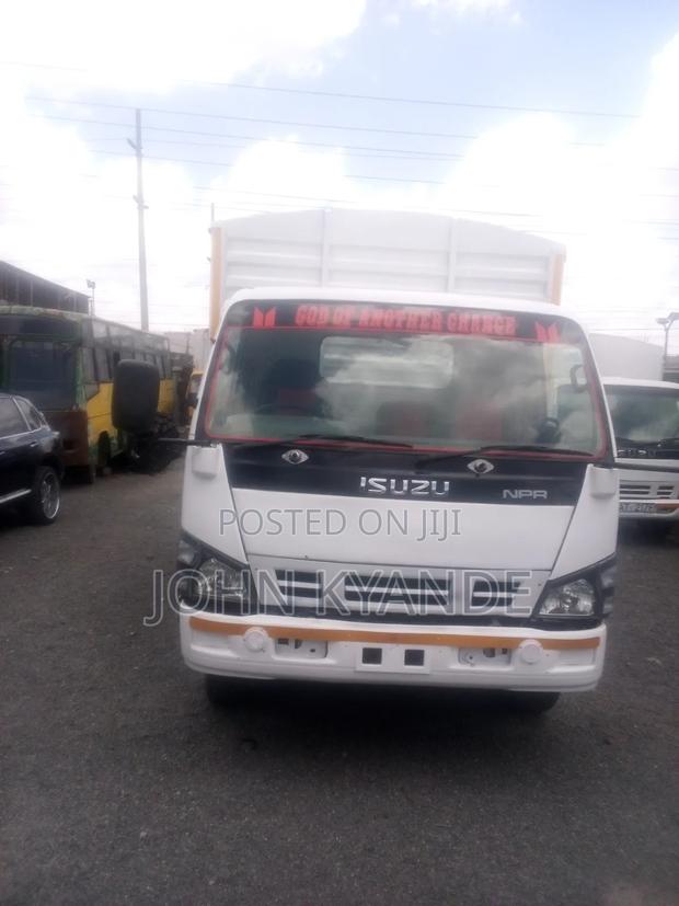 Isuzu NPR Kce - main view