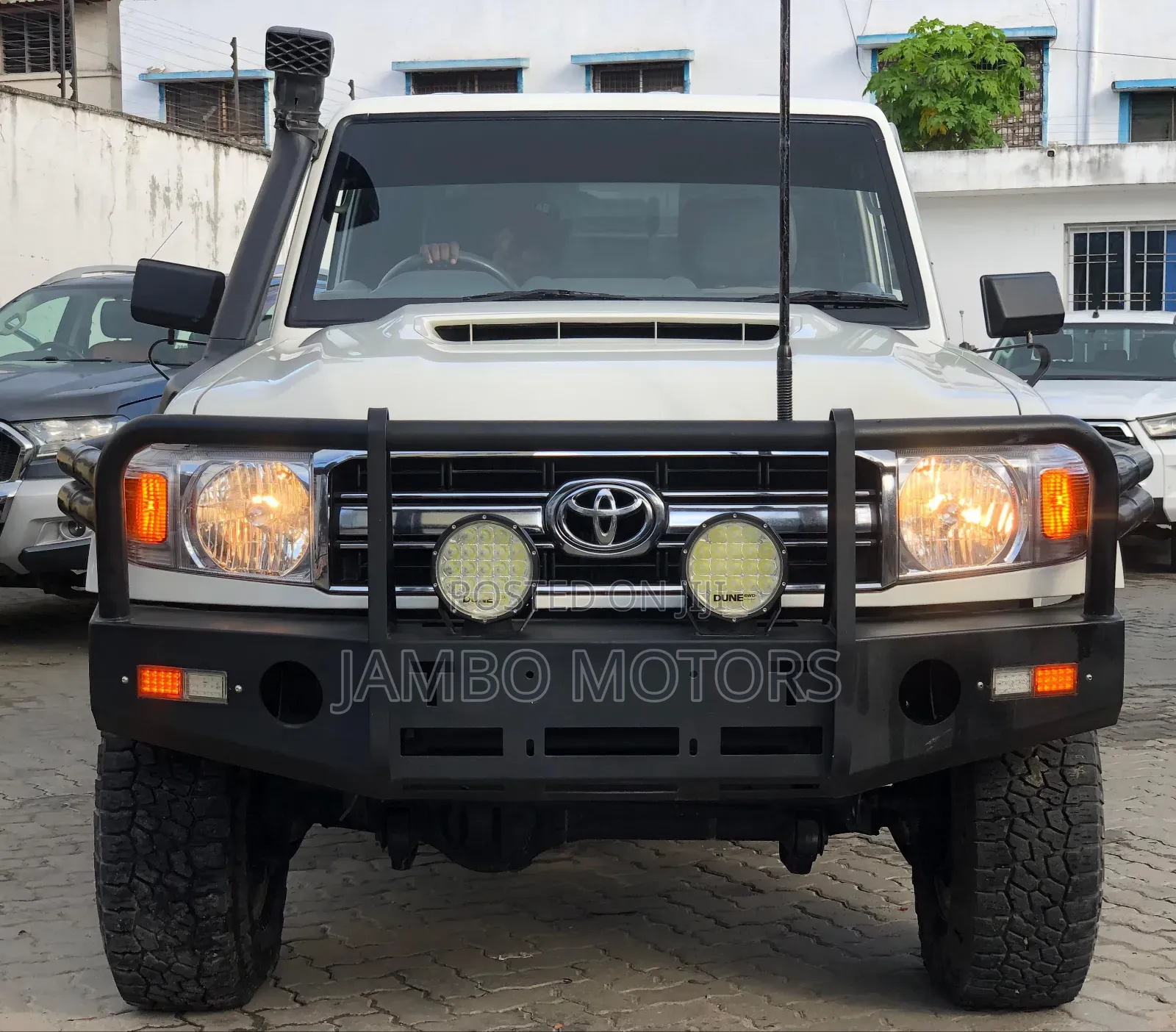 Toyota Land Cruiser 79 Series 2019 White