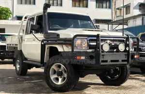 Toyota Land Cruiser 79 Series 2019 White