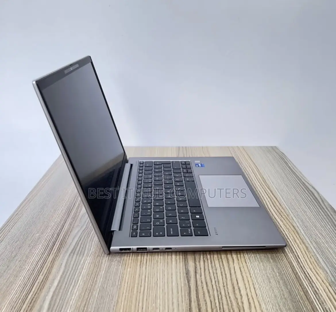 Laptop HP ZBook Firefly 16 G10 16GB Intel Core i7 SSD 512GB