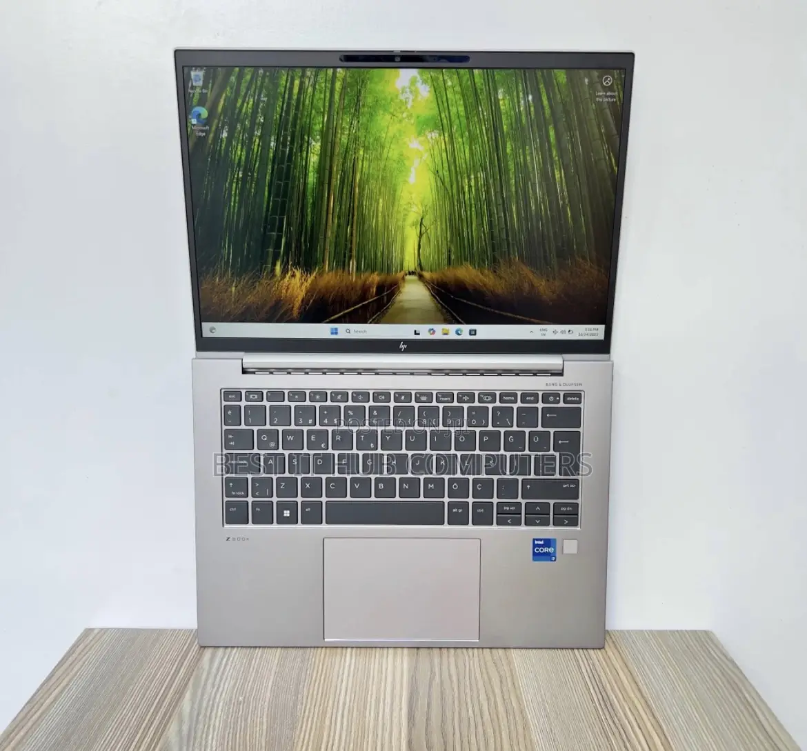 Laptop HP ZBook Firefly 16 G10 16GB Intel Core i7 SSD 512GB