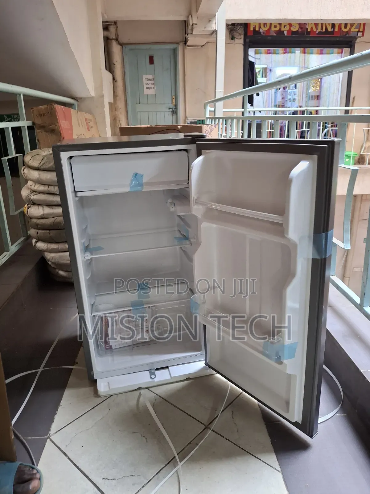 Roch RFR-120s-I Single Door Refrigerator - 90 Litres - Silver 