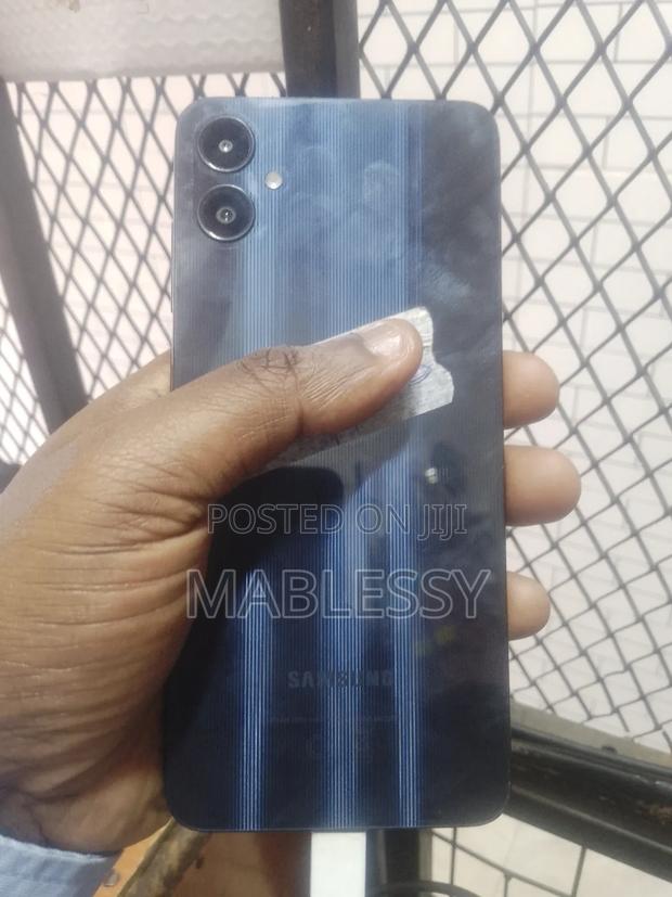 Samsung Galaxy A06 128 GB Black - thumbnail 3