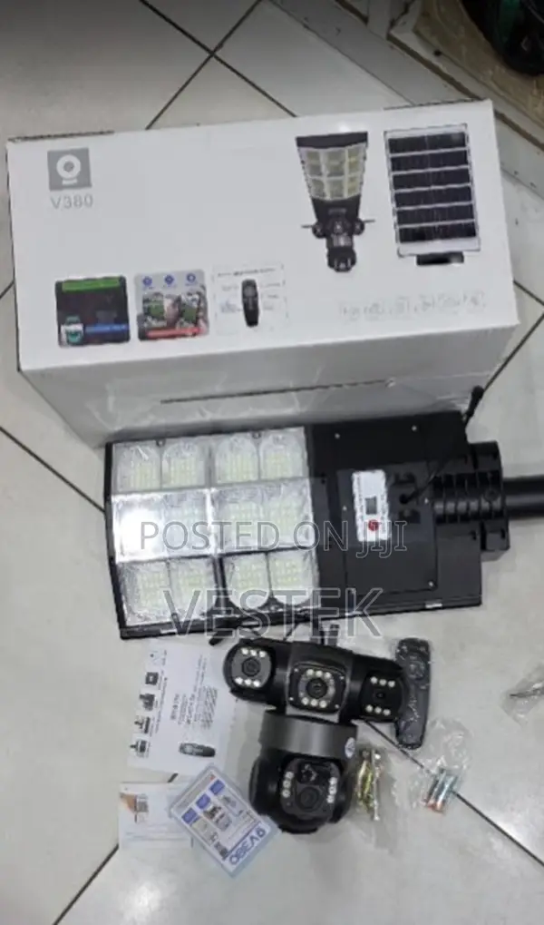 4g Solar CCTV Camera With Integrated Led Floodlight 180w PTZ Control