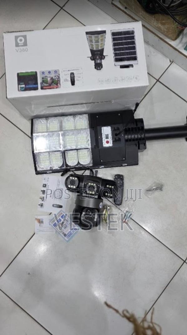 All-in-One Solar 4g Camera With 180w Led Floodlight Motion Detection