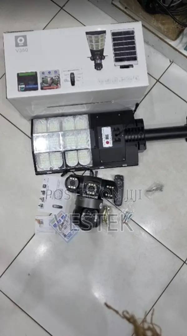 All-in-One Solar 4g Camera With 180w Led Floodlight Motion Detection