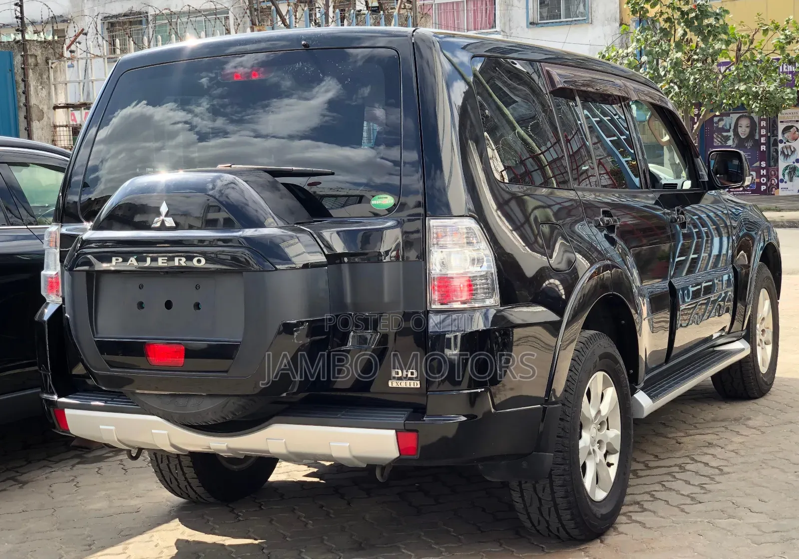 Mitsubishi Pajero V80 3.2 DI-D 2018 Black