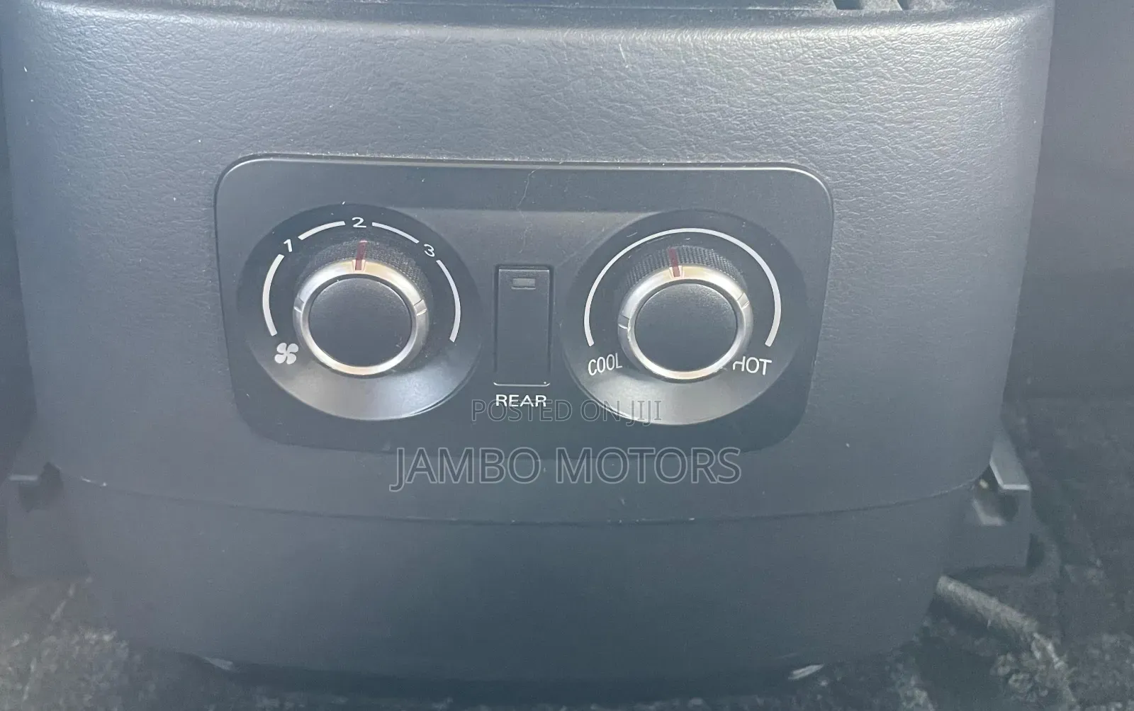 Mitsubishi Pajero V80 3.2 DI-D 2018 Black