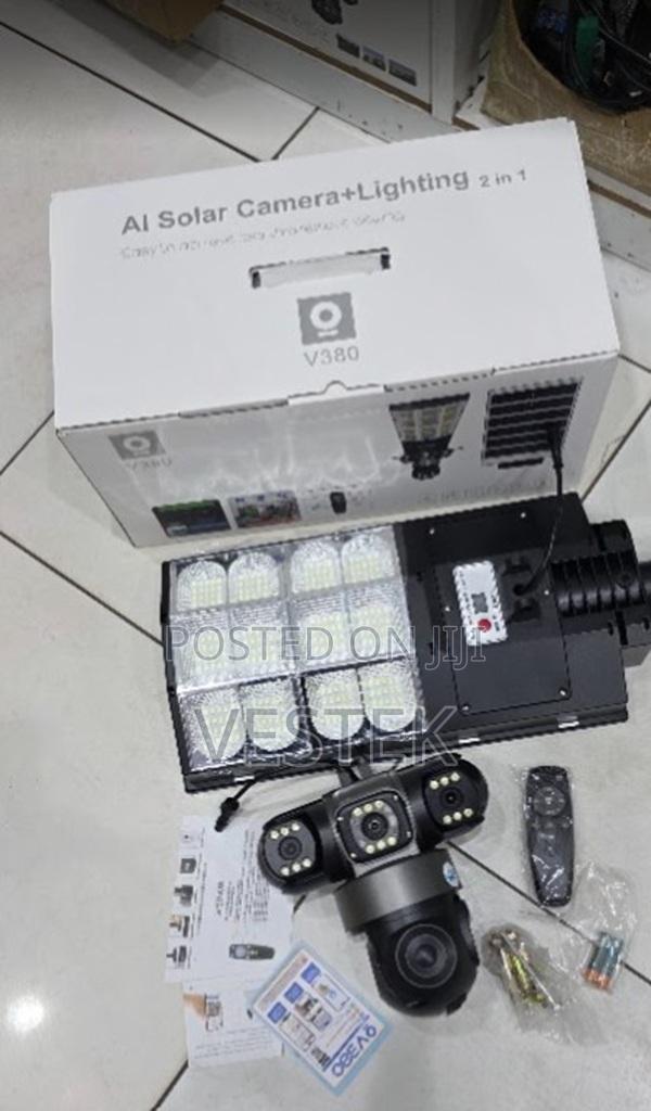 Solar Led Streetlight 180w With 4g CCTV Camera Outdoor Security
