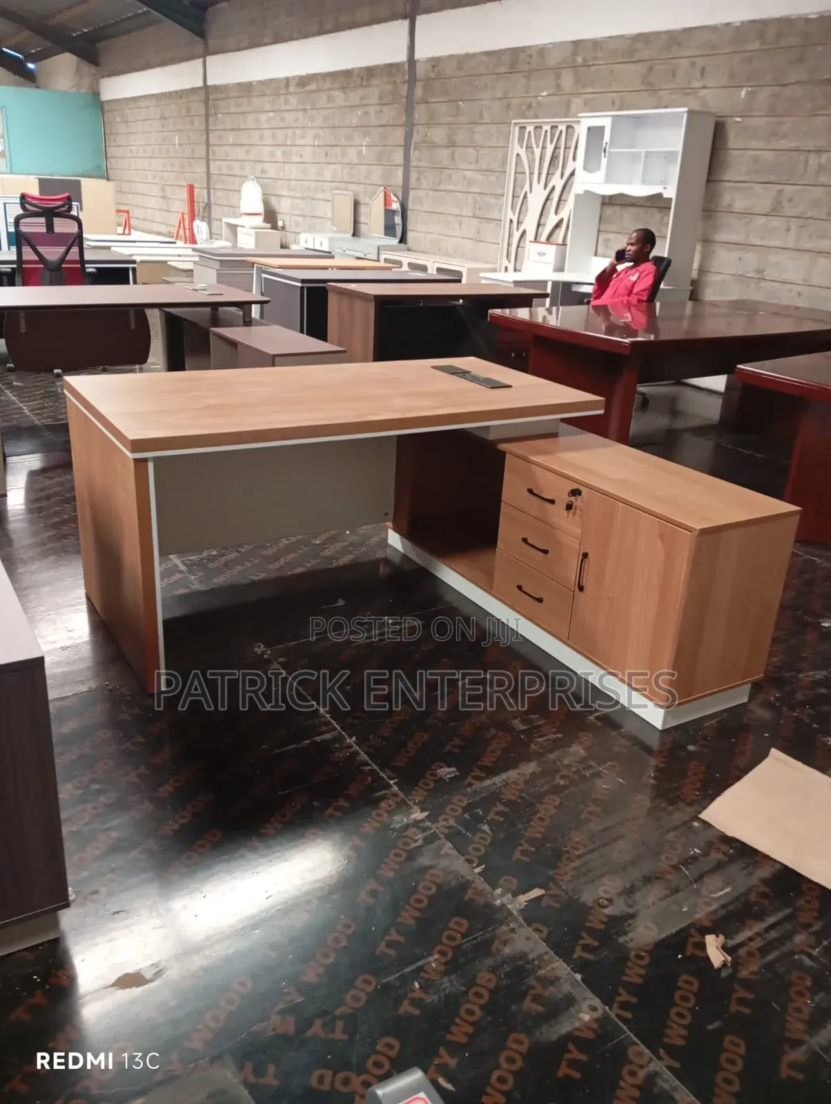 Executive Director's/ C. E. O Office Desk 1.8 Mtrs