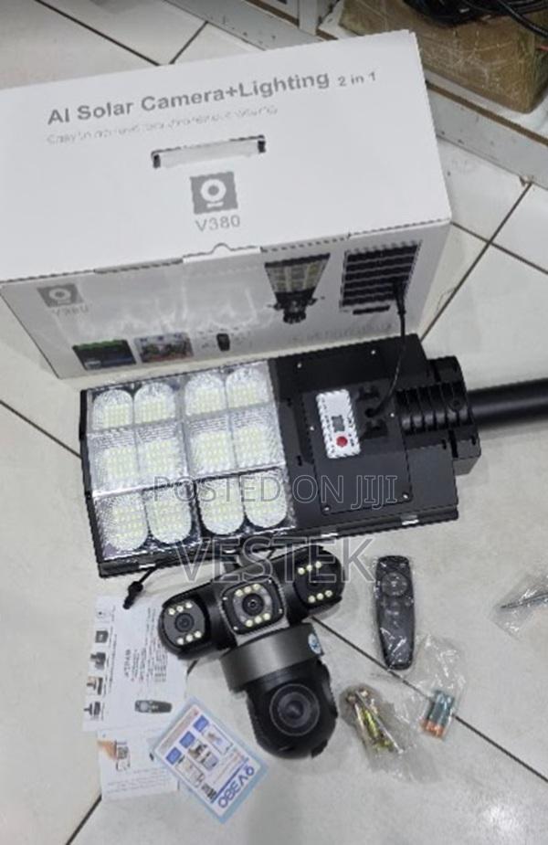 Outdoor Solar 4g CCTV Camera With Led Streetlight 180w Night Vision