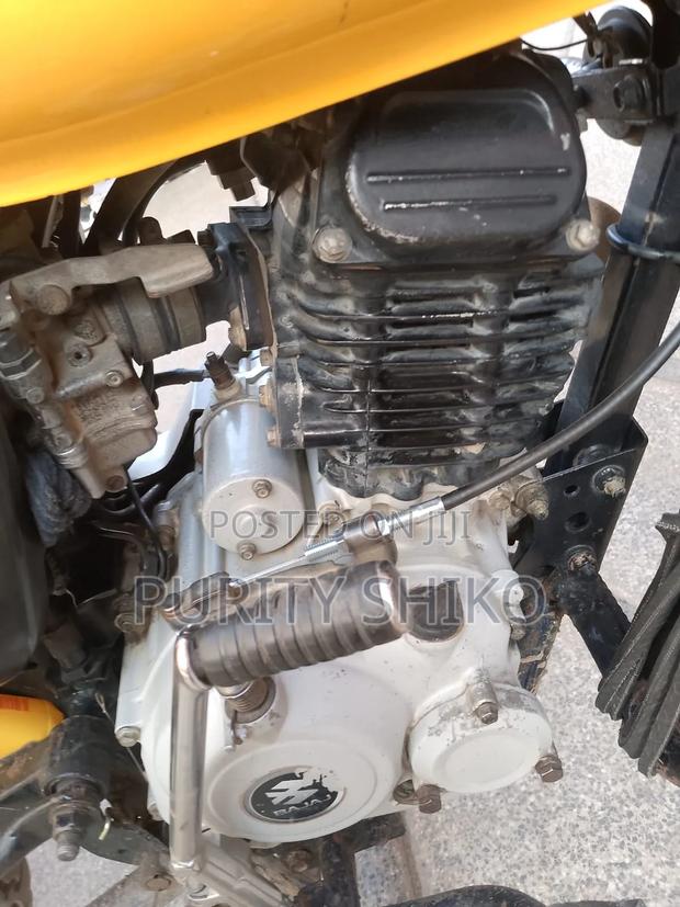 Bajaj Boxer 125 2024 Yellow - thumbnail 7