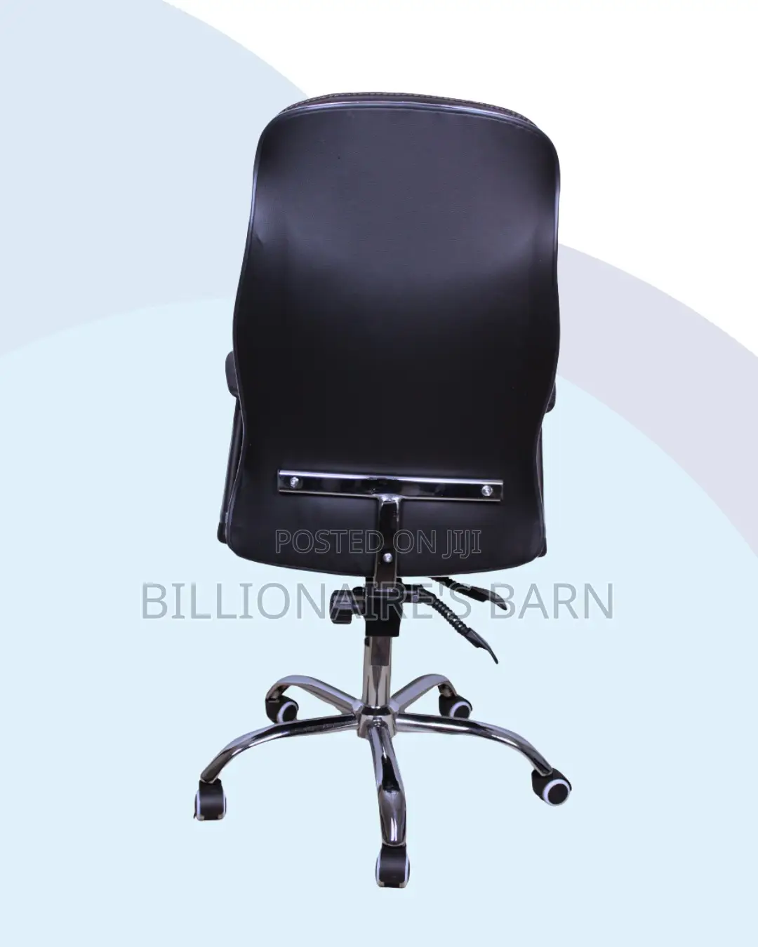 Executive Leather Chair for Boardroom Offices — Padded Arm Comfort