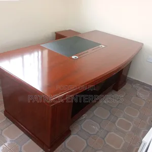 Executive Director's Mahogany Office Desk 2 Mtrs