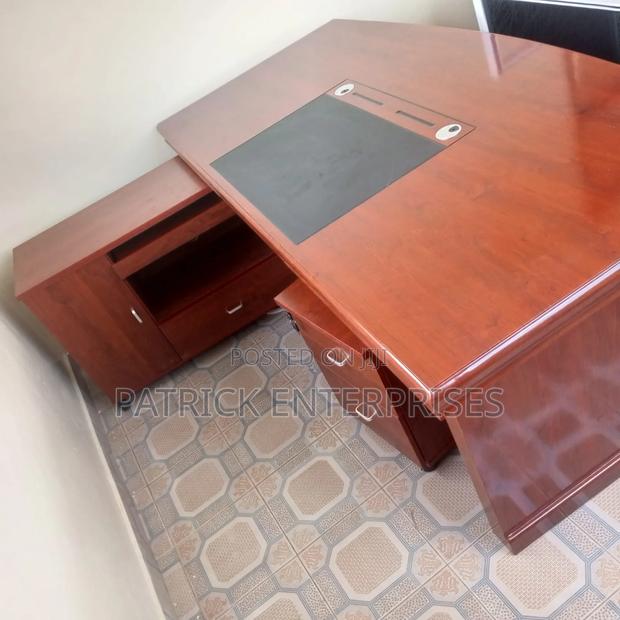 Executive Director's Mahogany Office Desk 2 Mtrs