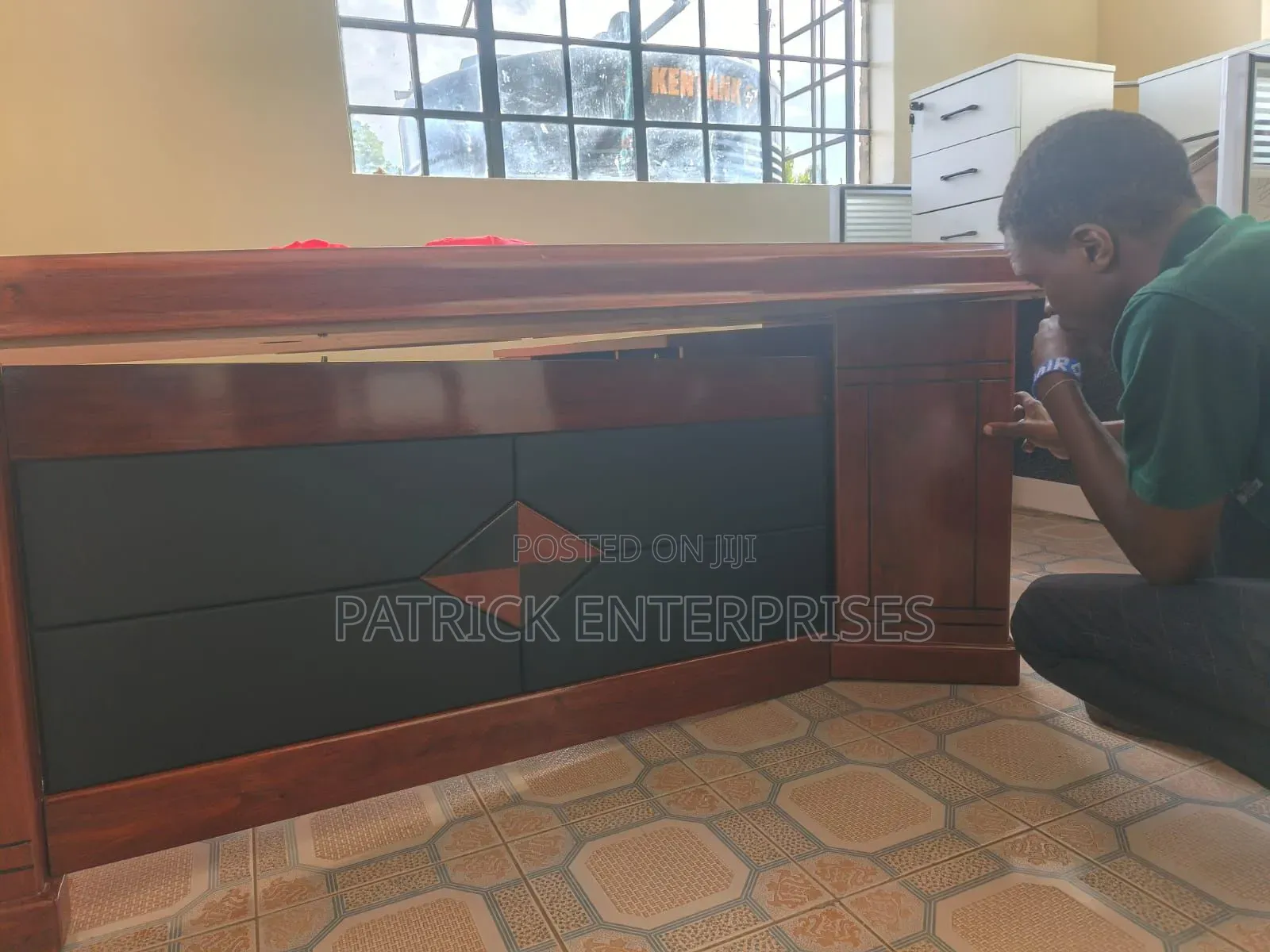 Executive Director's Mahogany Office Desk 2 Mtrs
