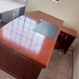 Executive Director's Mahogany Office Desk 2 Mtrs