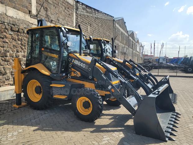 Hyundai Backhoe Loader - thumbnail 5