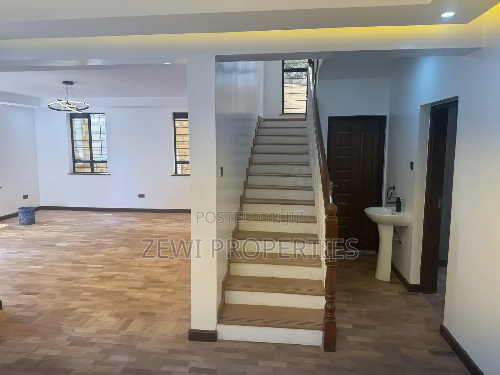 4bdrm Maisonette in Kibiku for sale