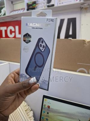 iPhone 13 Pro Max Clear Case With Magsafe - thumbnail 2