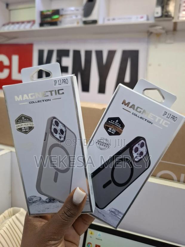 iPhone 13 Pro Max Clear Case With Magsafe - thumbnail 3