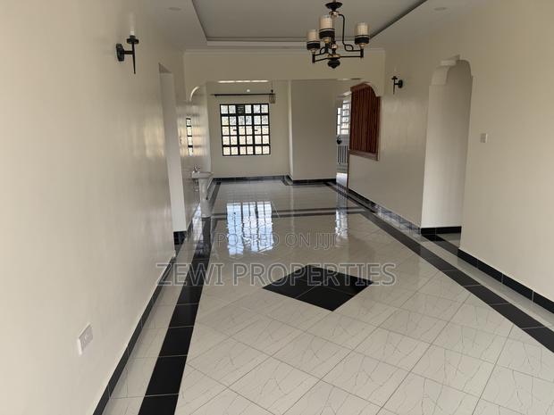 3bdrm Bungalow in Kibiku for sale - thumbnail 2